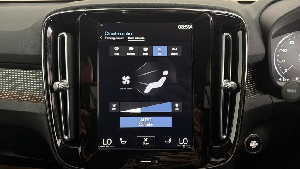 Volvo XC40 1.5L R-design Silver #16