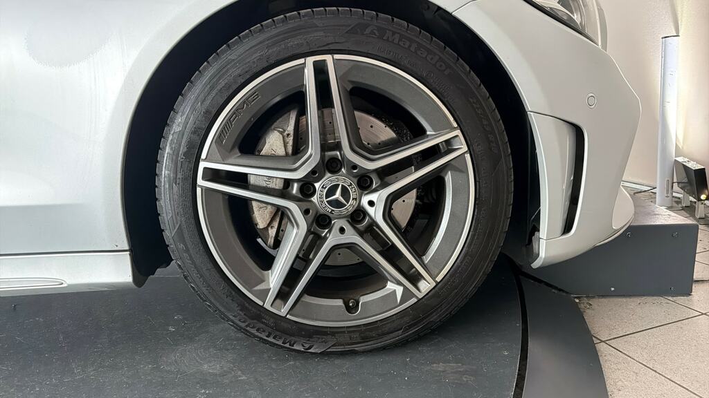 Mercedes-Benz C Class Amg C 43 4Matic Red #23