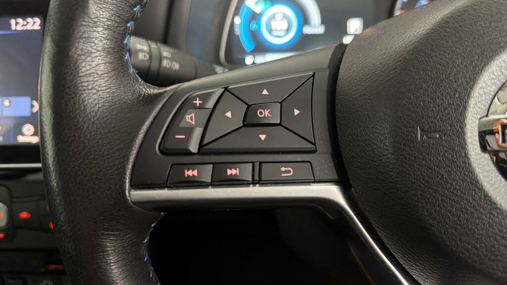 Nissan Leaf 62Kwh E Tekna Hatchback 217 Ps Black #17