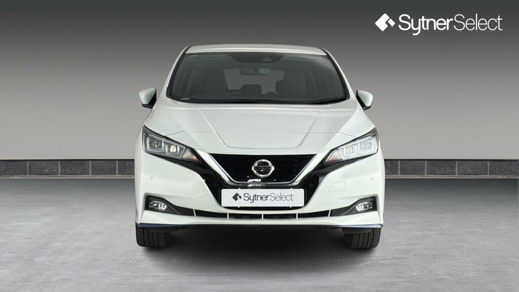 Nissan Leaf 160Kw E N-tec 62Kwh White #4