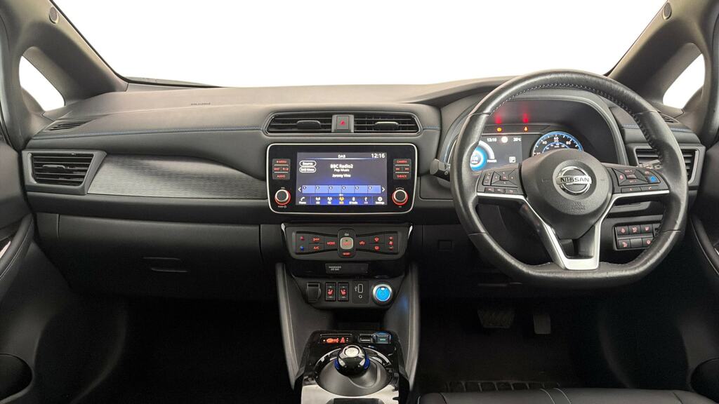 Nissan Leaf 160Kw E N-tec 62Kwh White #6