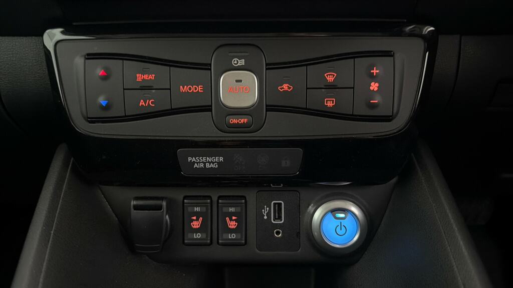 Nissan Leaf 62Kwh E Tekna Hatchback 217 Ps Black #16