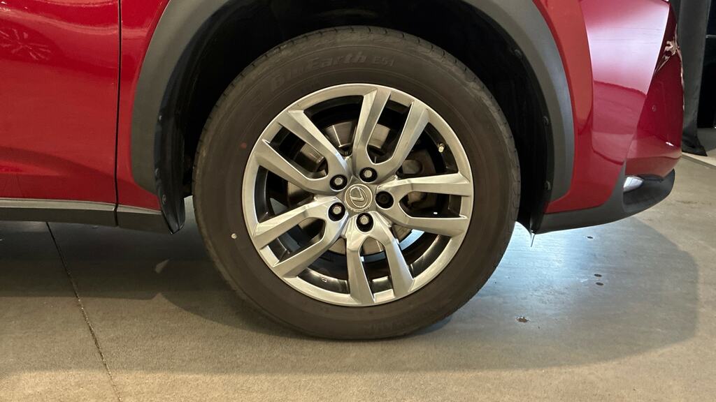 Lexus NX 300H 2.5 Sport Cvt Silver #25