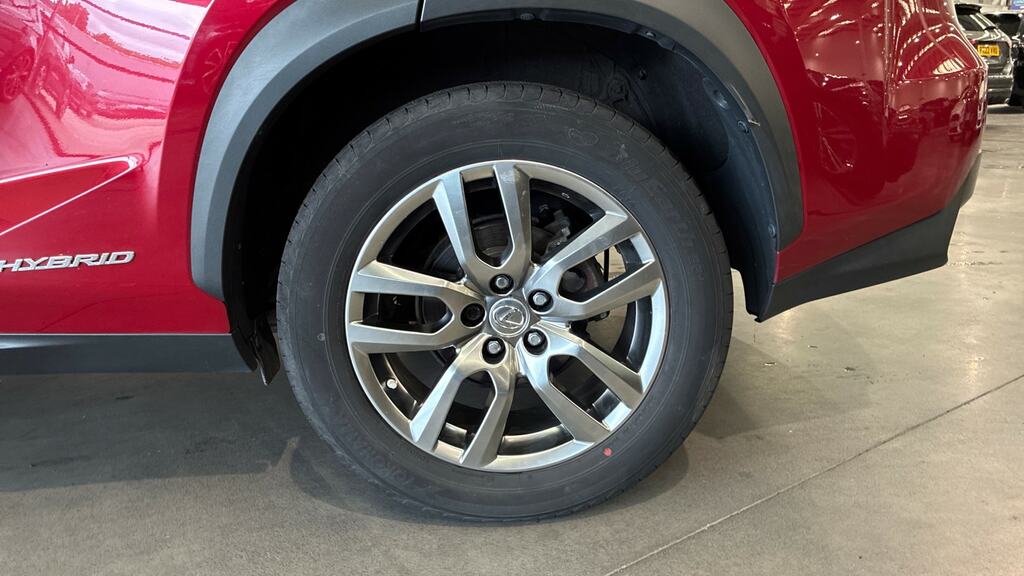 Lexus NX 300H 2.5 Sport Cvt Silver #23