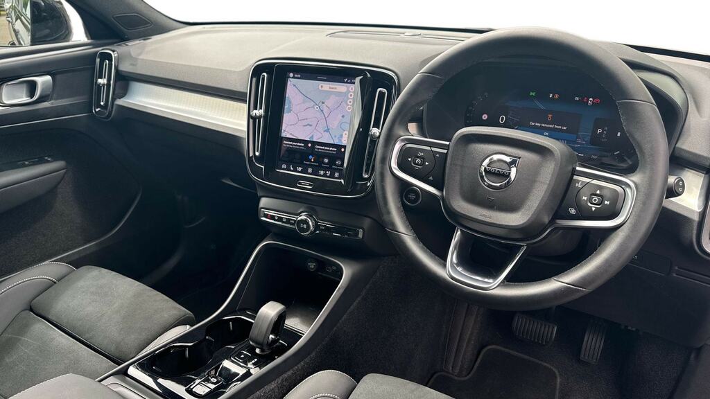 Volvo XC40 2.0 B3p Plus Black Edition MJ75JKO Black #5
