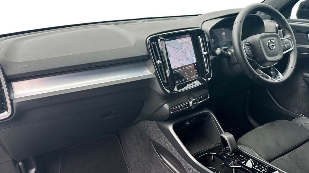 Volvo XC40 2.0 B3p Plus Black Edition MJ75JKO Black #4