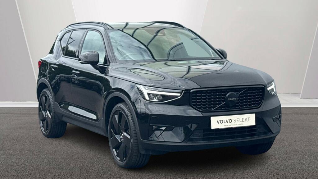 Volvo XC40 2.0 B3p Plus Black Edition MJ75JKO Black