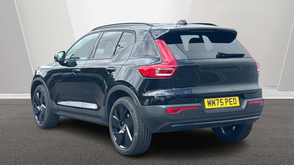 Volvo XC40 2.0 B3p Plus Black Edition MM75PEO Black #2