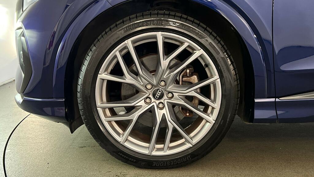 Audi Q4 E Tron 150Kw 40 82.77Kwh Edition 1 Cstech MJ71BCK Blue #5