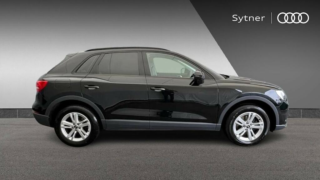 Audi Q3 35 Tfsi Technik Comfortsound Pack Black #4
