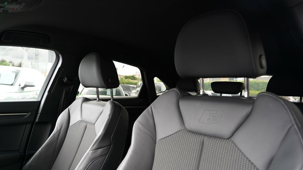 Audi Q3 1.5 Tfsi Cod 35 Black Edition Suv S Tro Black #15