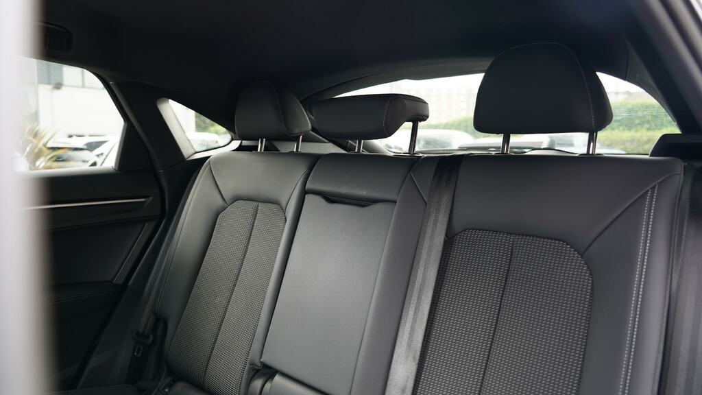 Audi Q3 1.5 Tfsi Cod 35 Black Edition Suv S Tro Black #16