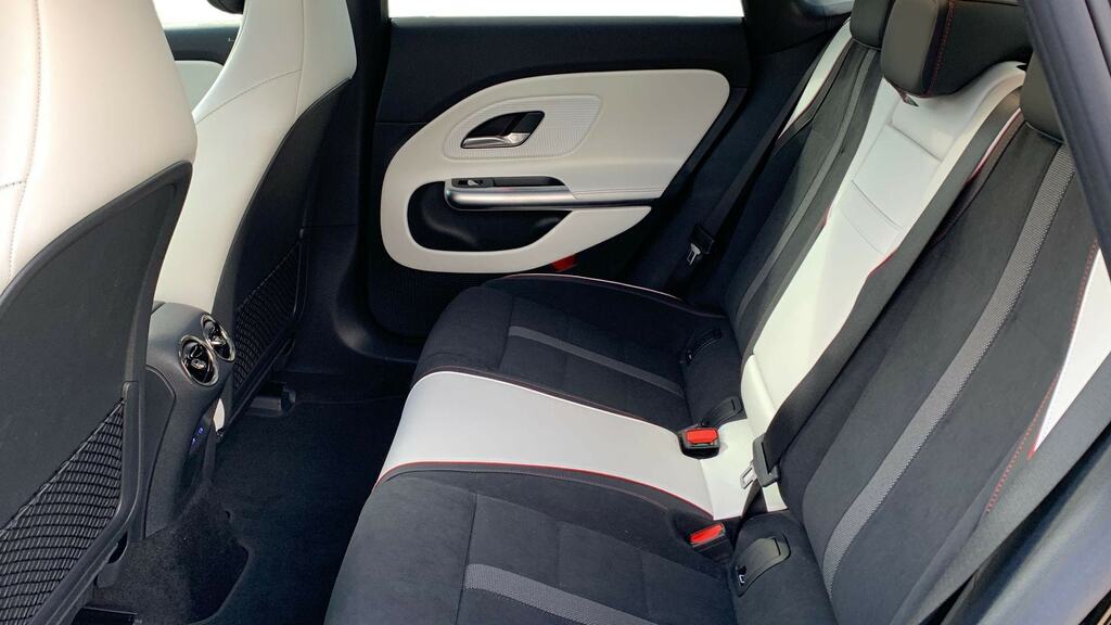 Mercedes-Benz CLA Class Cla 180 Amg Line Premium Plus Black #12