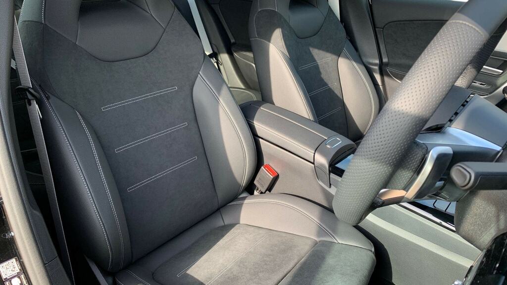 Mercedes-Benz A Class A200 Amg Line Executive Black #11