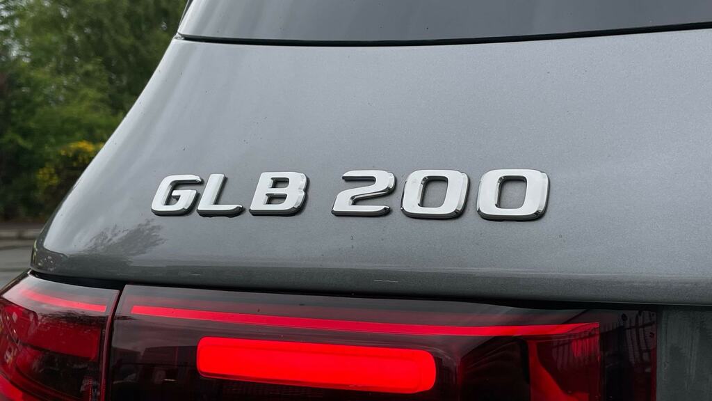 Mercedes-Benz GLB Class Glb 200 Amg Line Premium D A White #20