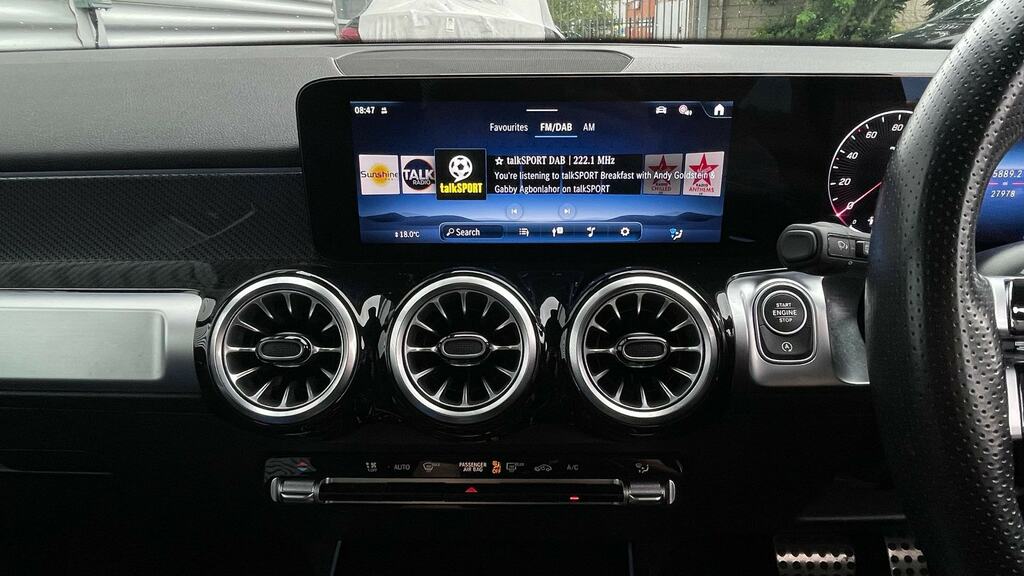 Mercedes-Benz GLB Class Glb 200 Amg Line Premium D A White #10