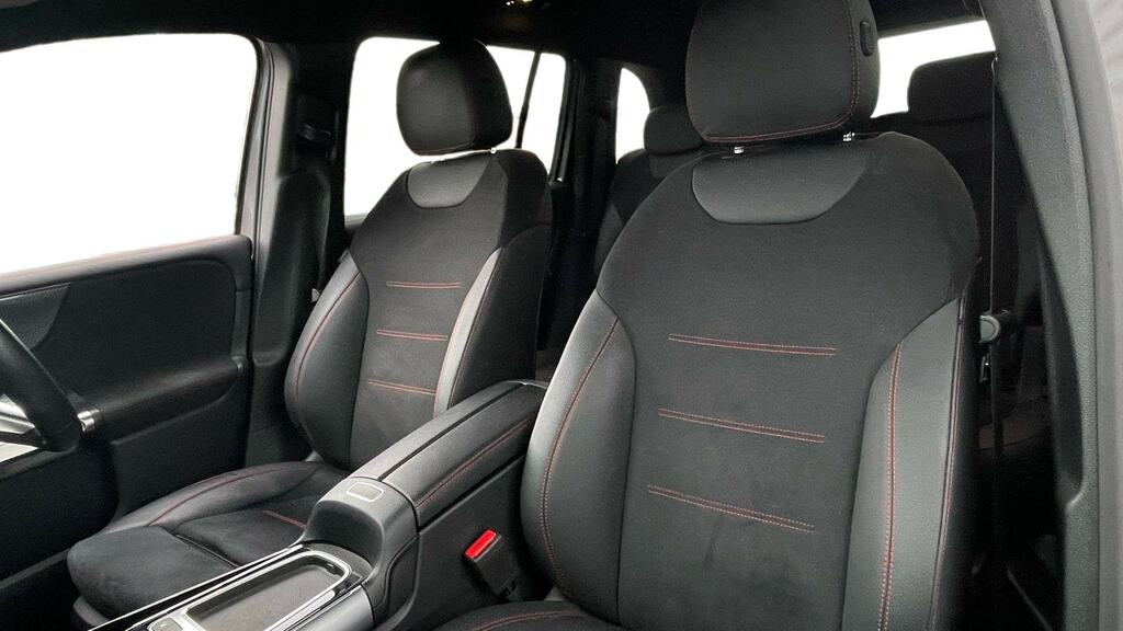 Mercedes-Benz GLB Class Glb 200 Amg Line Premium D A White #11