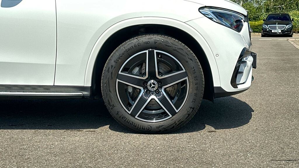 Mercedes-Benz GLC Class Glc 300 4Matic Amg Line 9G-tronic VX73WSN White #5