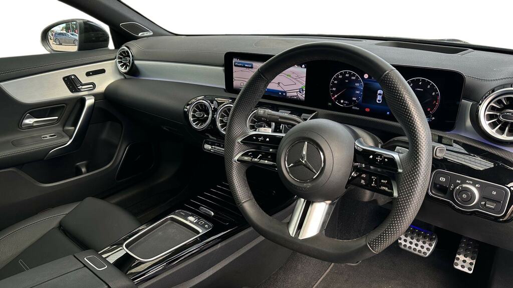 Mercedes-Benz CLA Class Cla 200 Amg Line Premium Plus Tip Black #3