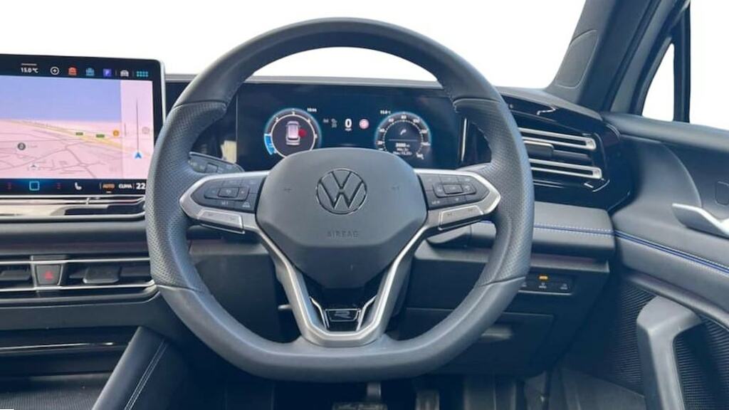 Volkswagen Tiguan Elegance Launch Edition White #10