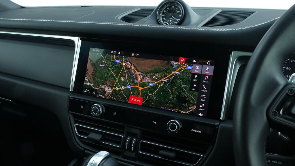 Porsche Macan 100Kwh Suv 360 Ps Silver #13