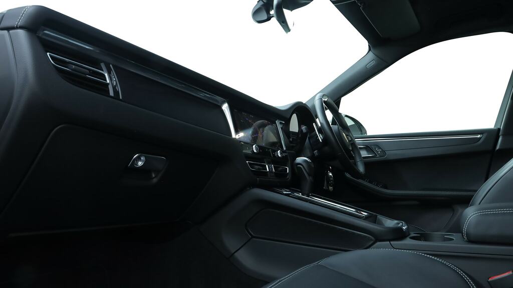 Porsche Macan 100Kwh Suv 360 Ps Silver #9