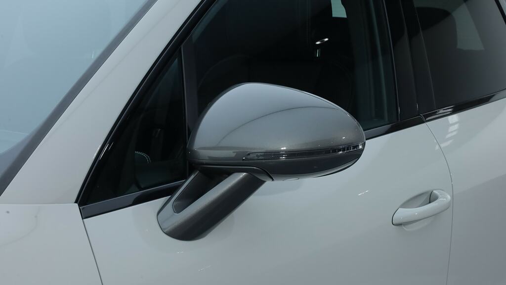 Porsche Macan 100Kwh Suv 360 Ps Silver #25