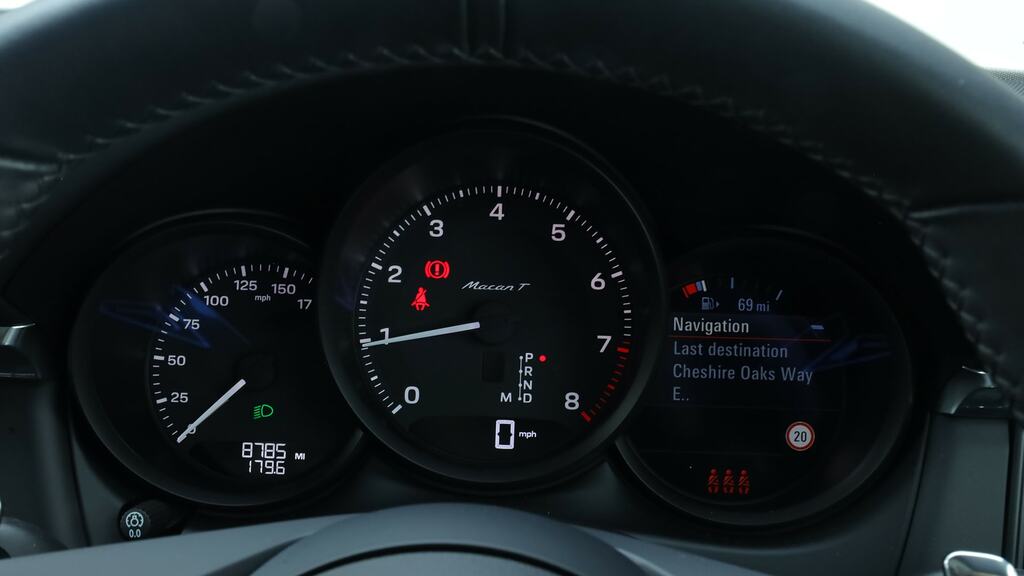 Porsche Macan 100Kwh Suv 360 Ps Silver #12