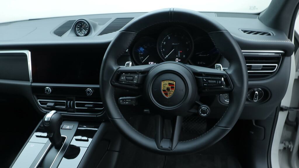 Porsche Macan 100Kwh Suv 360 Ps Silver #8