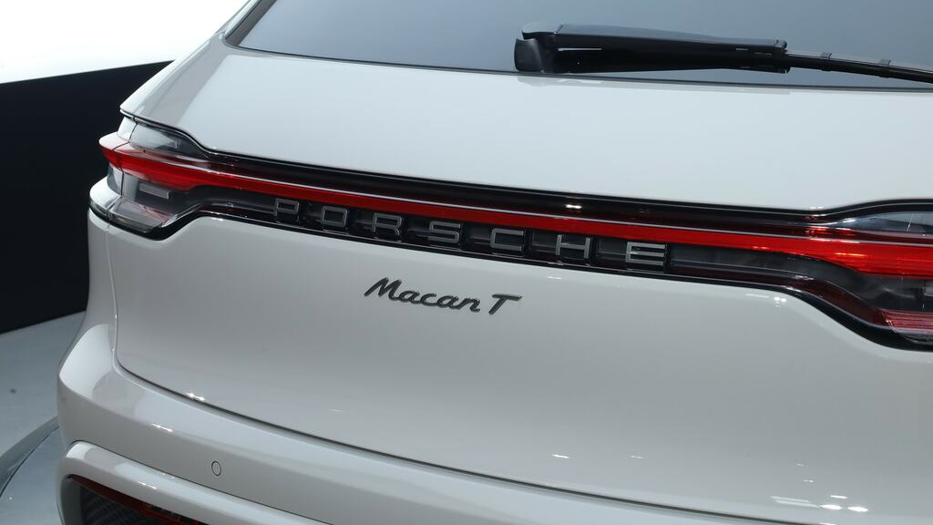Porsche Macan 100Kwh Suv 360 Ps Silver #26