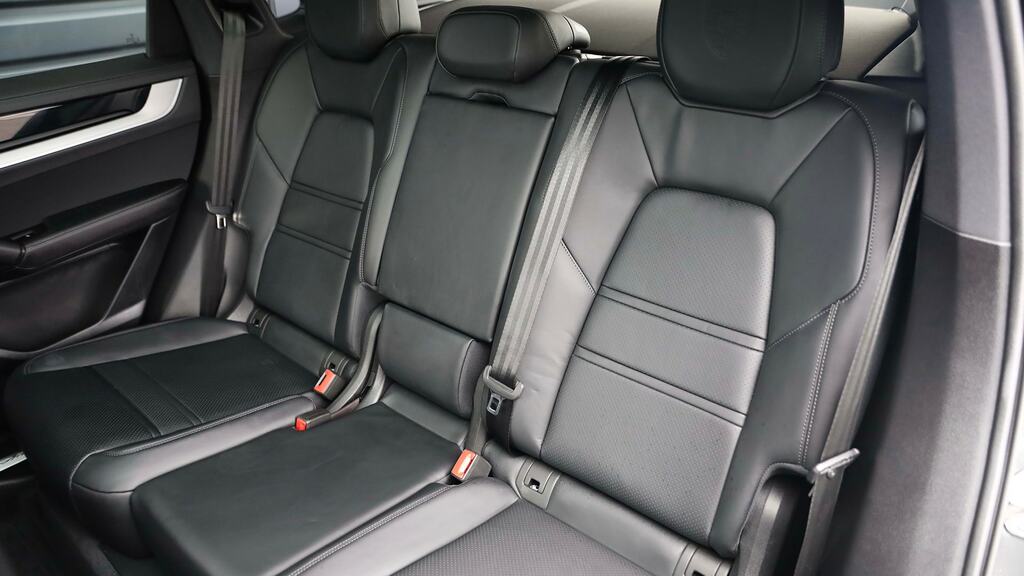 Porsche Cayenne Turbo E-hybrid Tiptronic S 5 Seat Black #11