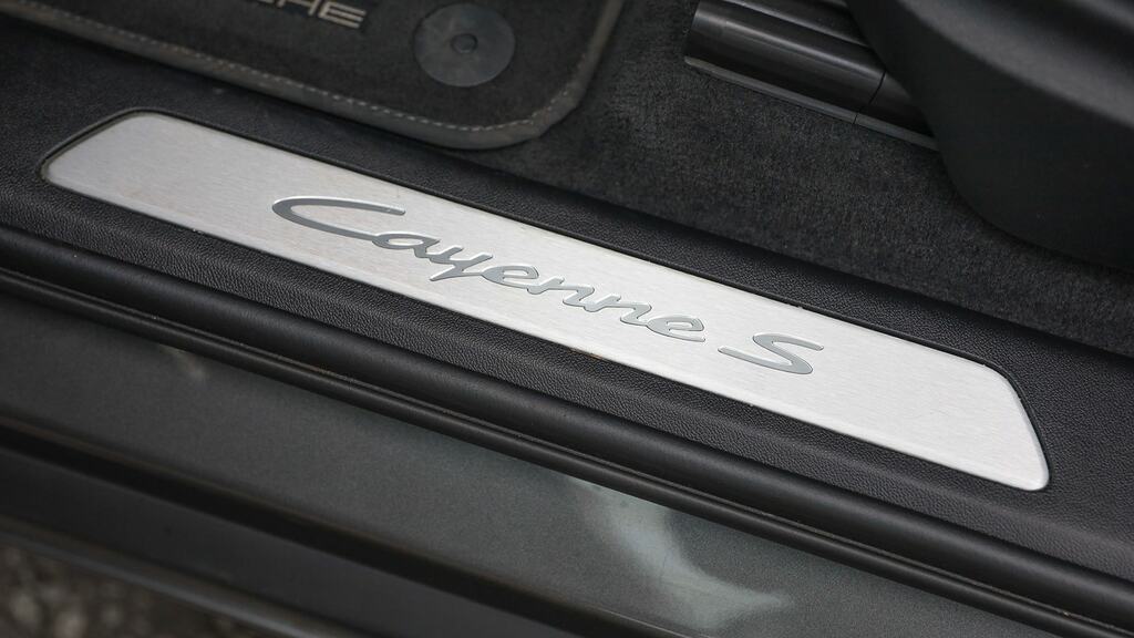 Porsche Cayenne Turbo E-hybrid Tiptronic S 5 Seat Black #25