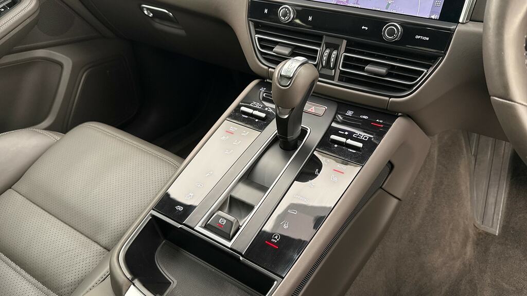 Porsche Macan 380Kw 4S 100Kwh 2024 Green #12
