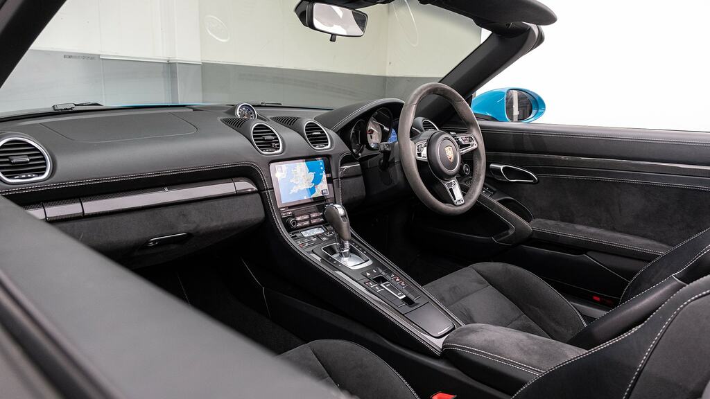 Porsche 718 Boxster 718 Boxster Gts Silver #19