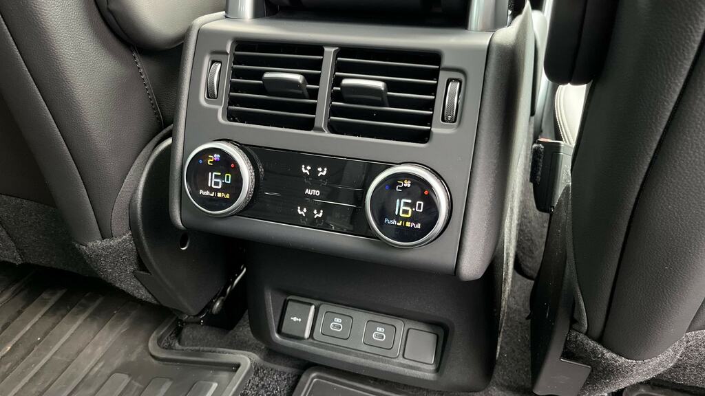 Land Rover Discovery 3.0 D350 Dynamic Se 2025 Black #18