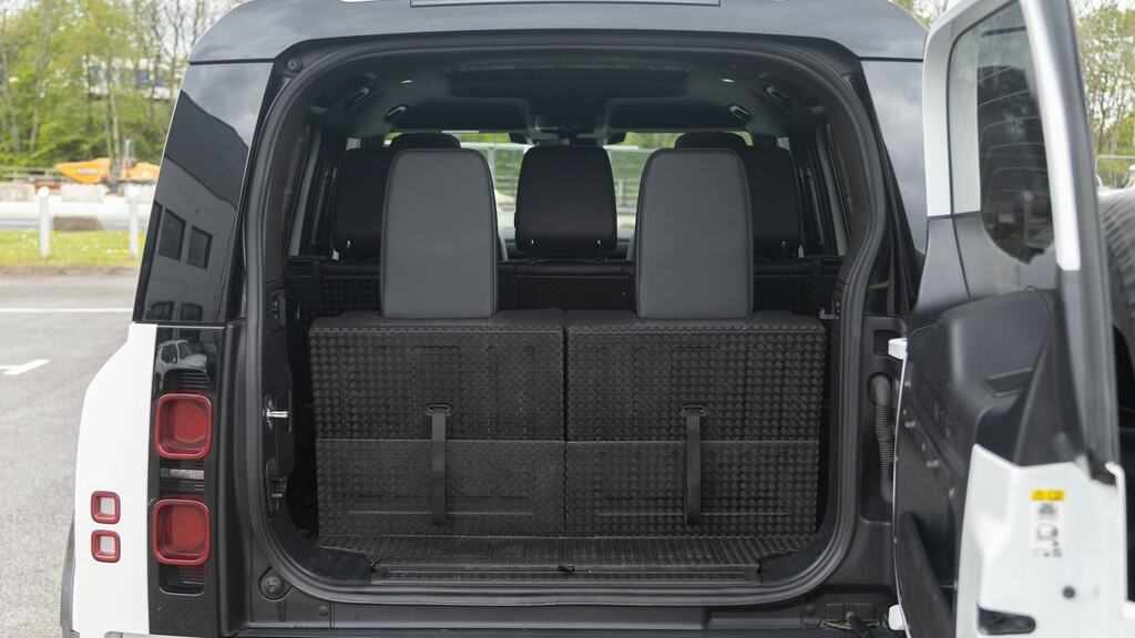 Land Rover Defender 110 3.0 D250 Xs Edition 110 Black #18
