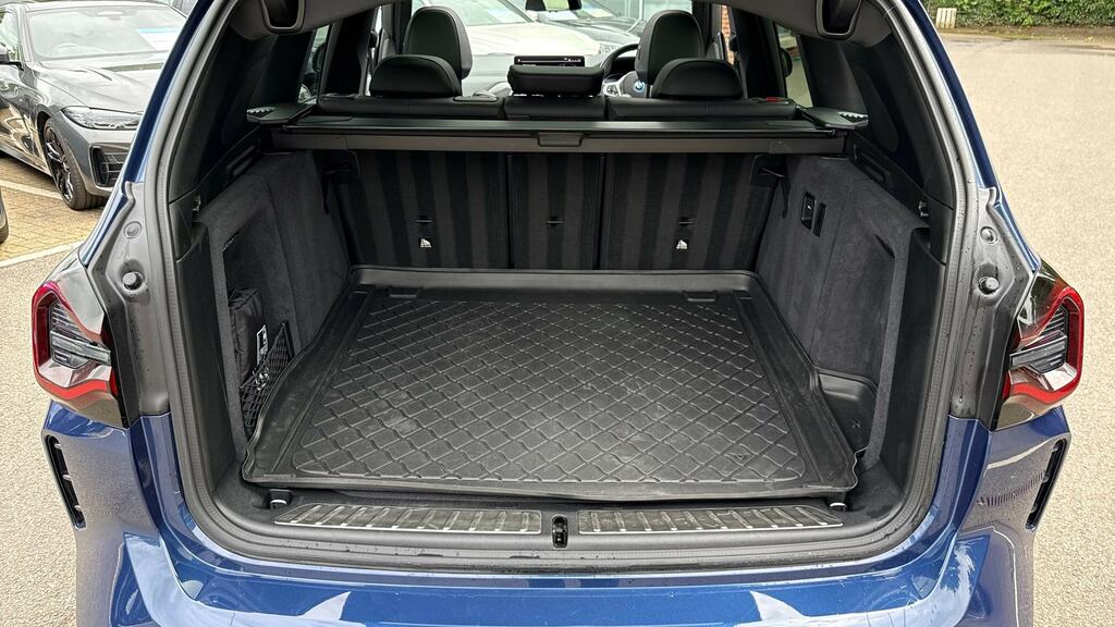 BMW iX3 210Kw M Sport 80Kwh White #13