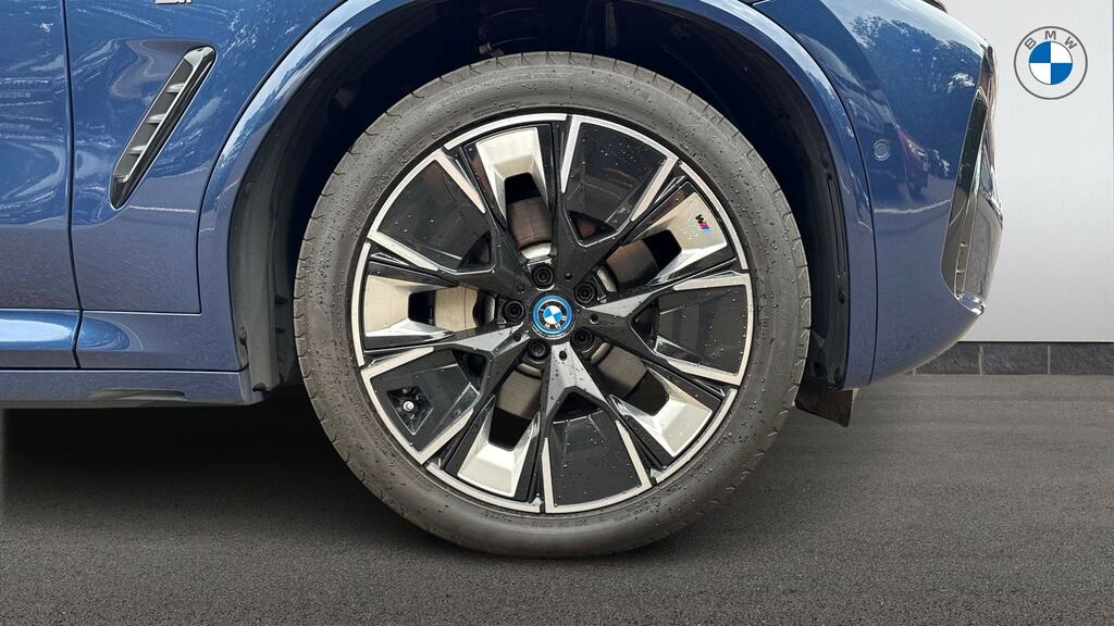 BMW iX3 210Kw M Sport 80Kwh White #14