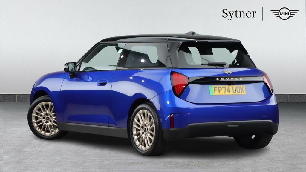 Mini Hatch 135Kw E Exclusive 41Kwh FP74UOK Blue #2