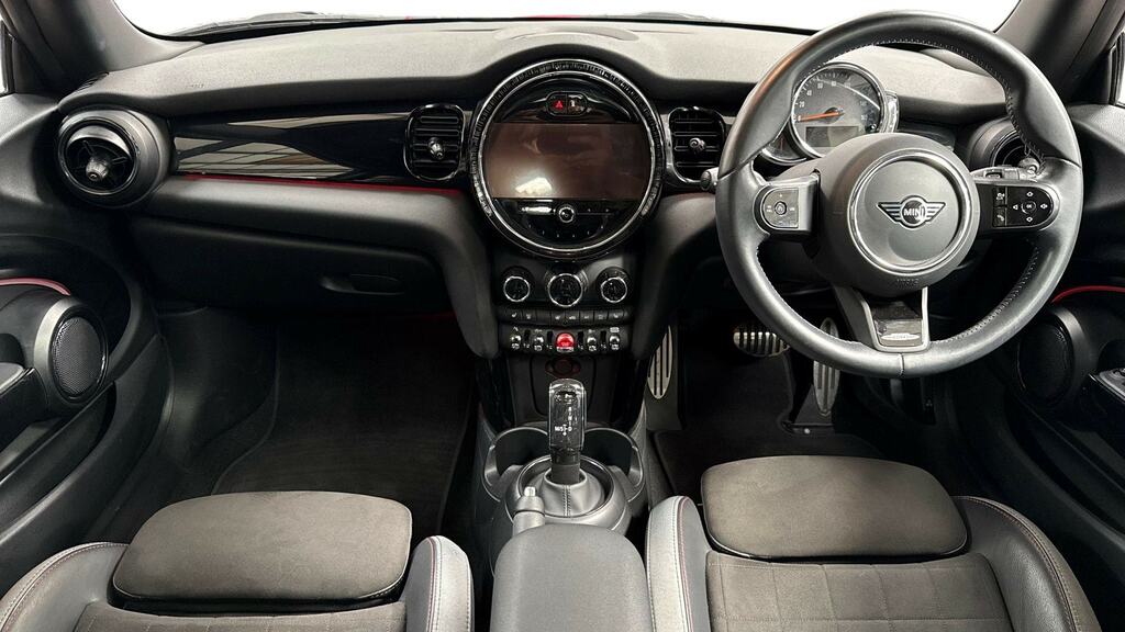 Mini Hatch 1.5 Cooper Sport Premium Plus YM72ETL Red #4