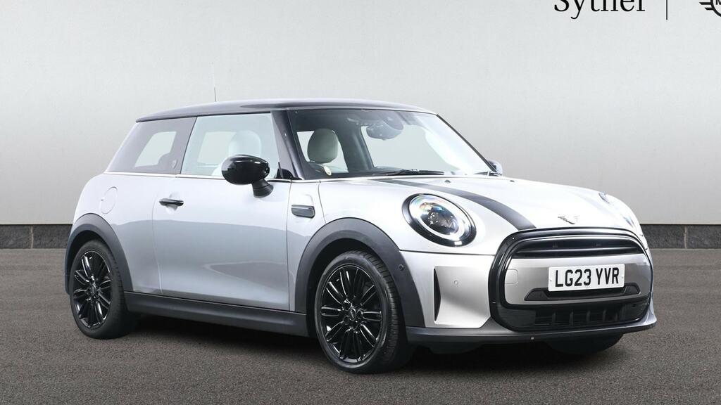 Mini Hatch 1.5 Cooper Exclusive Silver