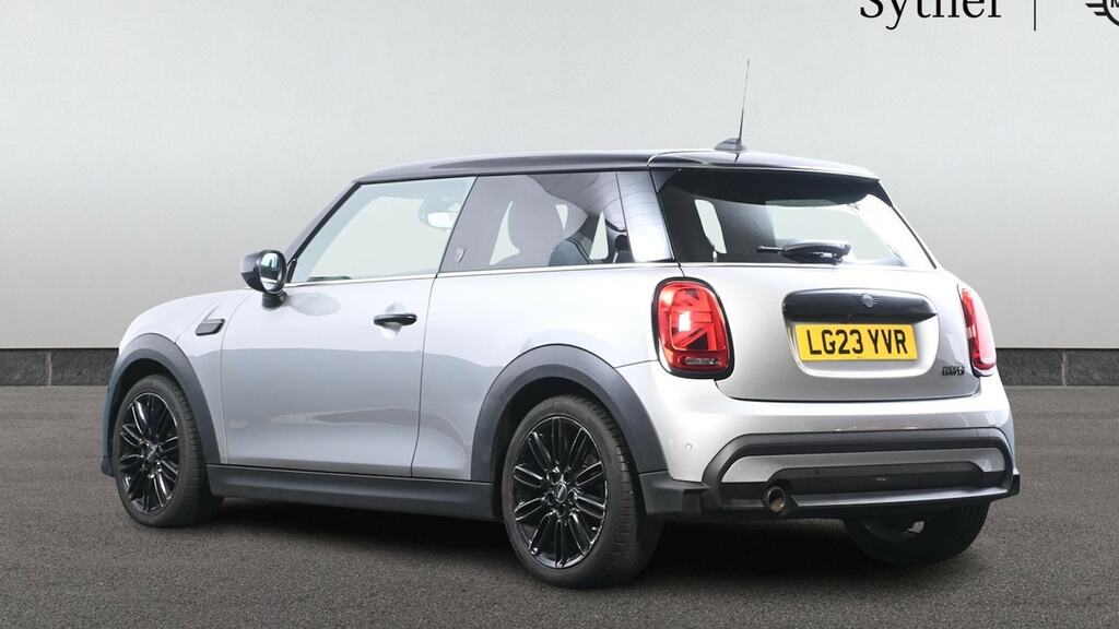 Mini Hatch 1.5 Cooper Exclusive Silver #2