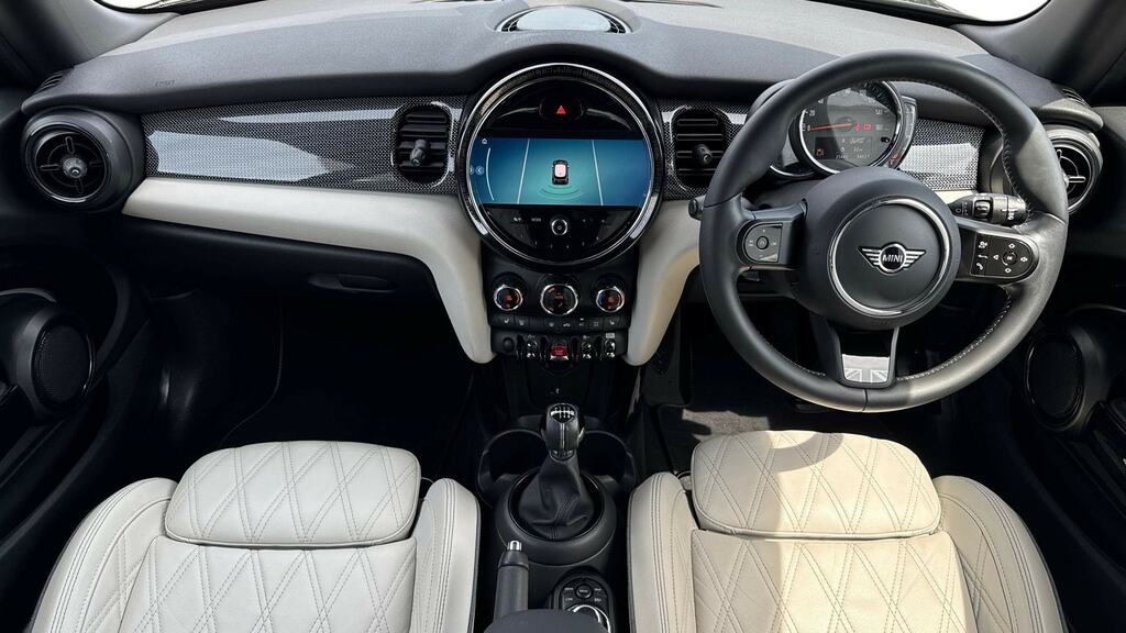 Mini Hatch 1.5 Cooper Exclusive Comfort Pack VA22HYF Black #4