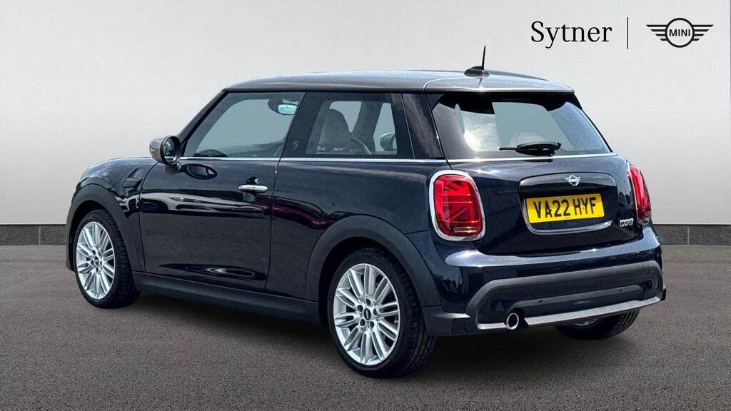 Mini Hatch 1.5 Cooper Exclusive Comfort Pack VA22HYF Black #2