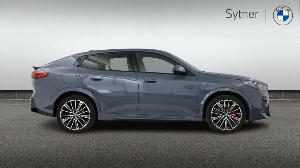 BMW iX2 150Kw Edrive20 M Sport 65Kwh Techpro Blue #3