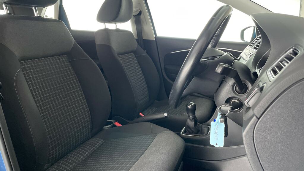 Volkswagen Polo Match Silver #10