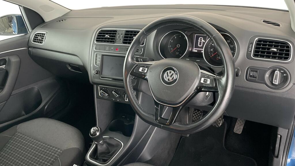 Volkswagen Polo Match Silver #9