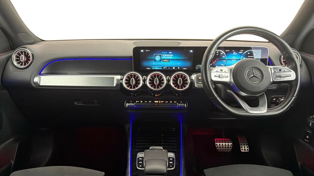 Mercedes-Benz GLB Class Glb 200D Amg Line Premium 8G-tronic White #5