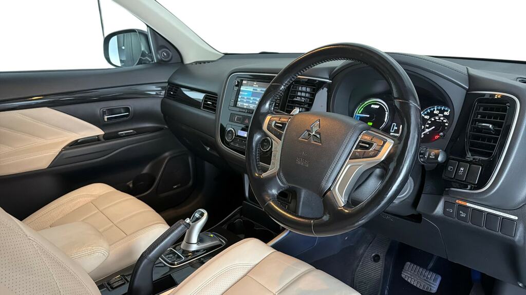 Mitsubishi Outlander 2.2 Di-d Gx4 Grey #9