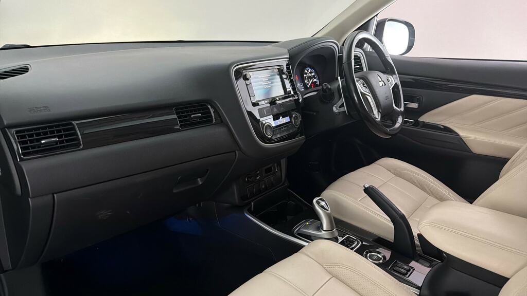 Mitsubishi Outlander 2.2 Di-d Gx4 Grey #11